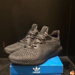 Adidas Alpha Bounce